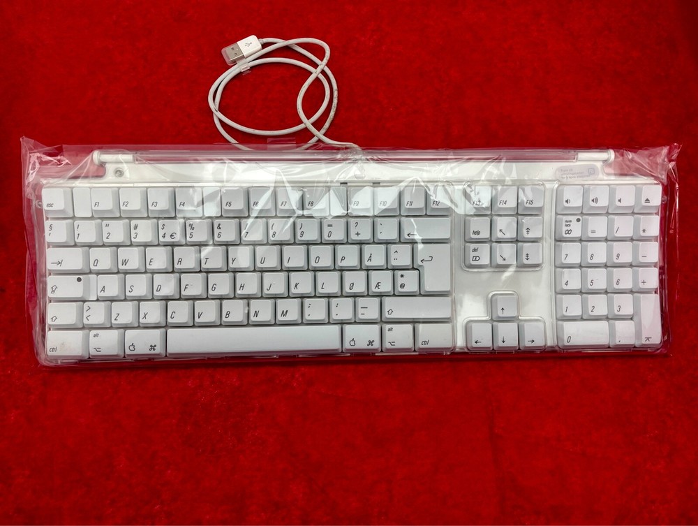 Apple Vintage Pro Keyboard M7803 Norwegian New in original bag