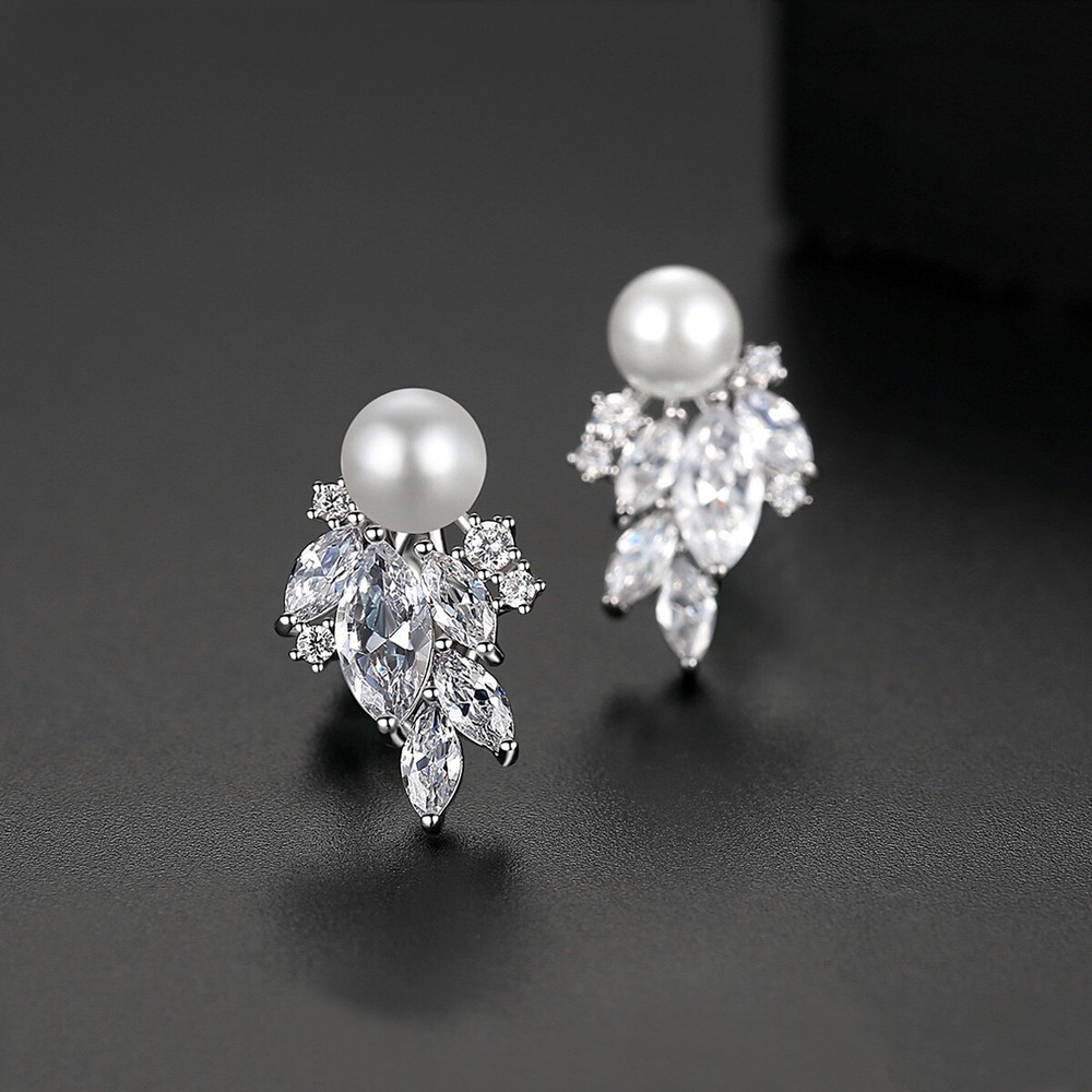 Women's Copper Inlaid Zircon Pearl Earrings Simple Fashion Gold Plated Jewelry