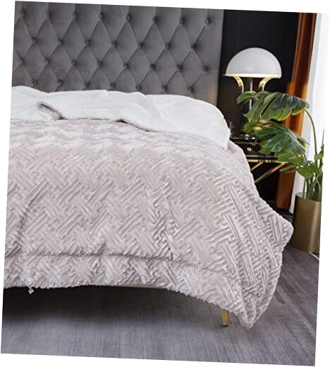 DaDa Bedding 90x90 Lavender Grey Faux Fur Pearl Throw Blanket Soft Dreamy Cozy