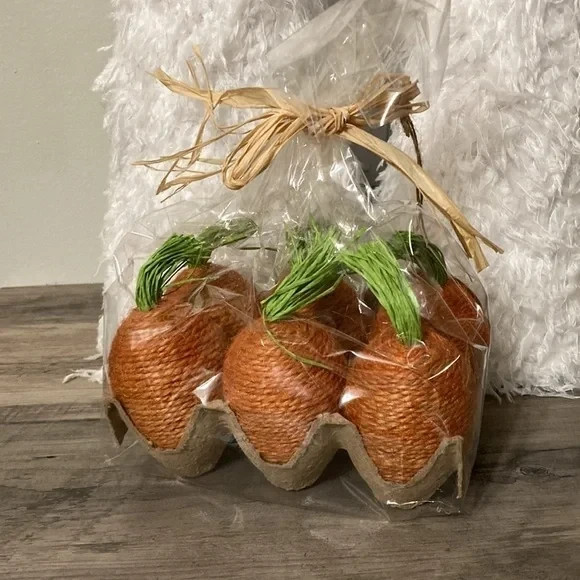 RABBIT HILL FARM Jute Carrot Eggs Set of 6 in Egg Crate