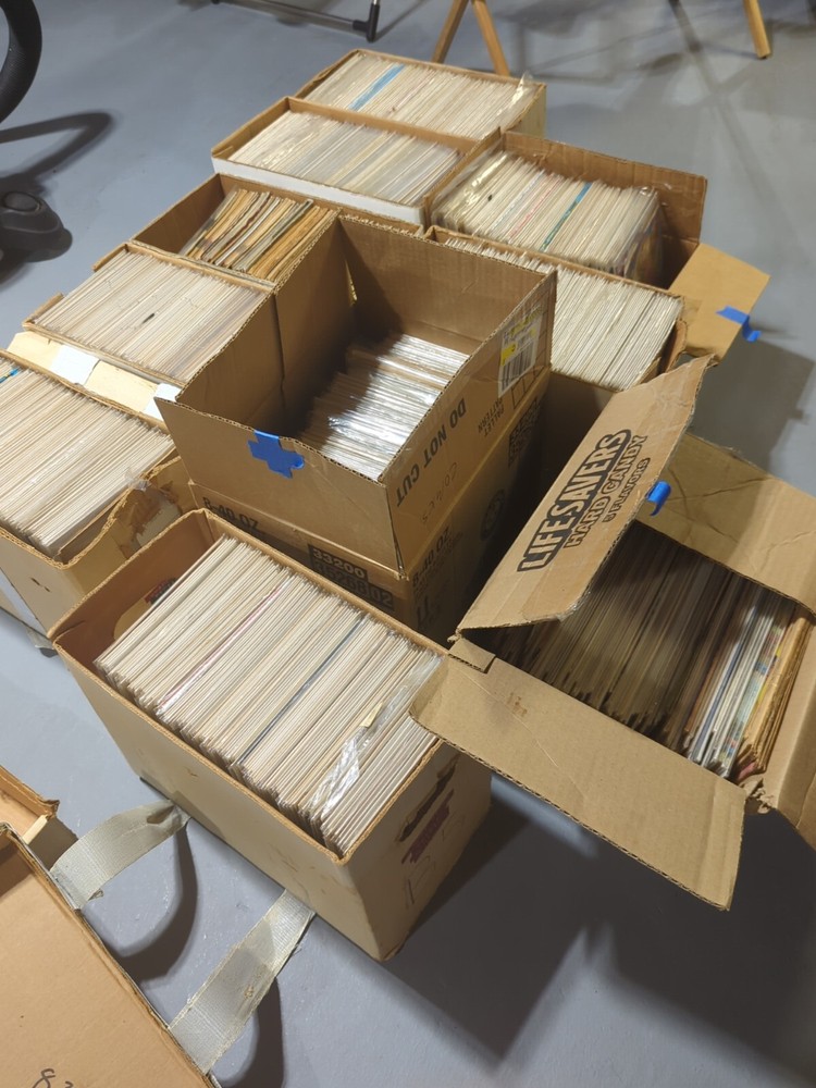 20 Bulk Assorted MARVEL/DC/INDIE Comic Book Lot FLASH SALE!!!!-image