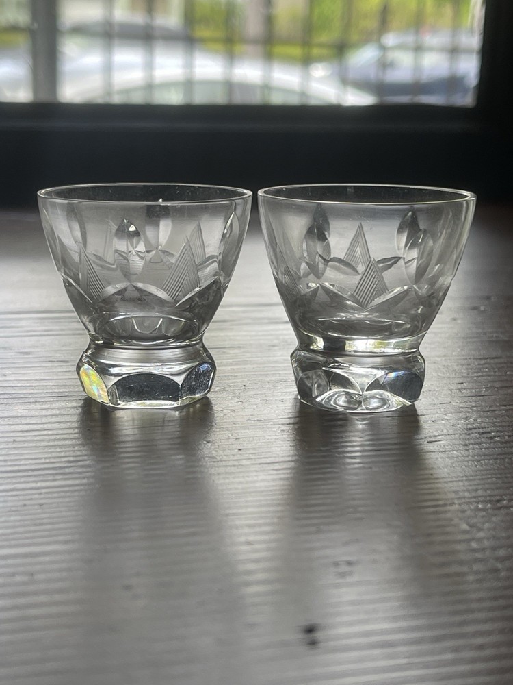 2 Crystal Cut Cordial Glasses with Diamond & Leaf Design