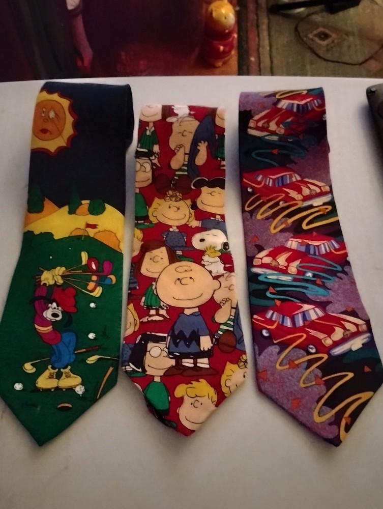 3 Neckties Beatles; Goofy Peanuts