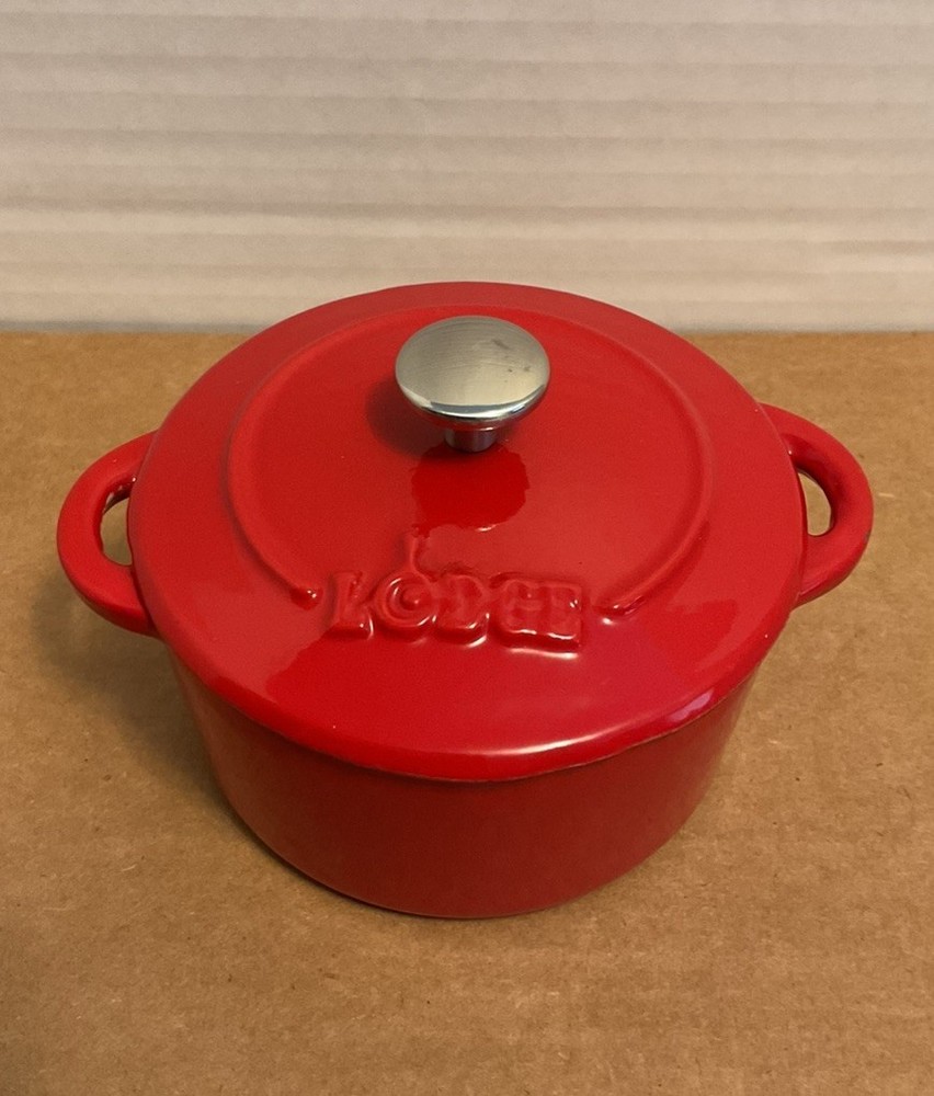 Lodge 10 Oz Enamel Cast Iron Cocotte Red