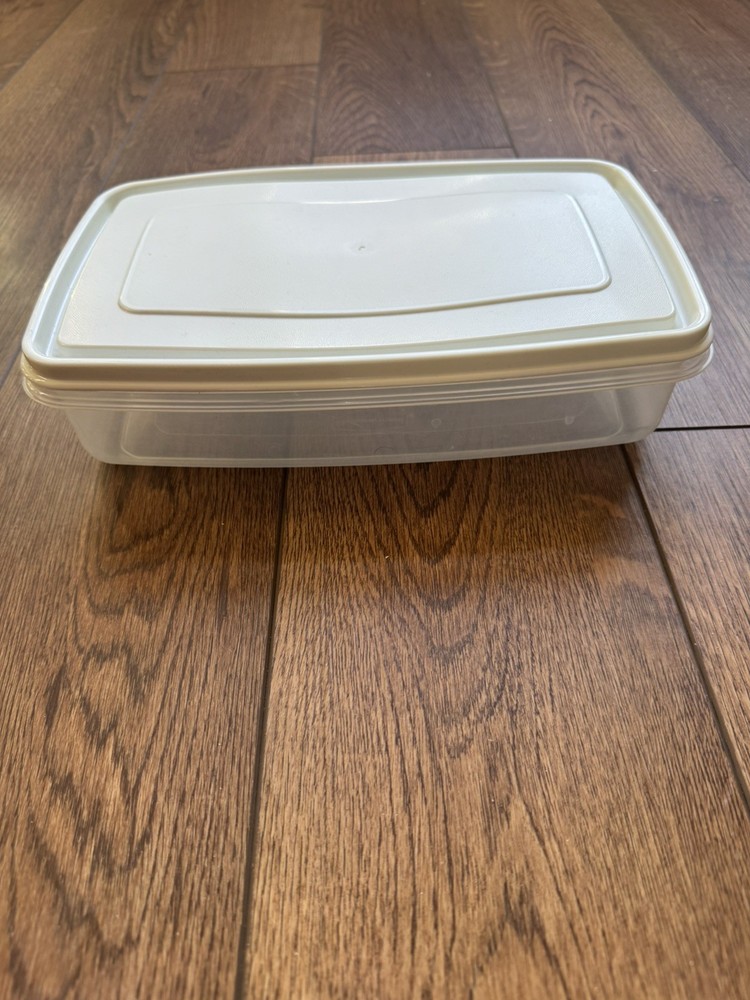 Rubbermaid Servin Saver # 6 7 Cup Container White Lid Rectangle 0004 Vintage