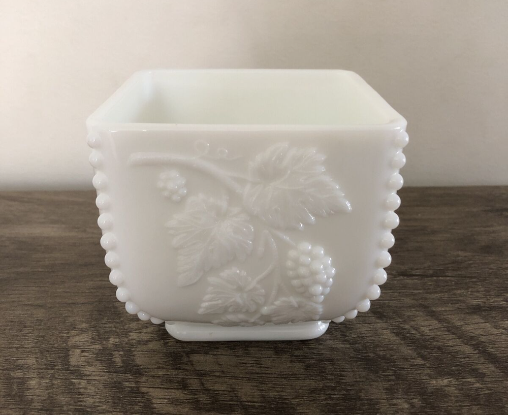 Beaded Edge Grapes White Milk Glass Dish Bowl Trinket Candy Planter
