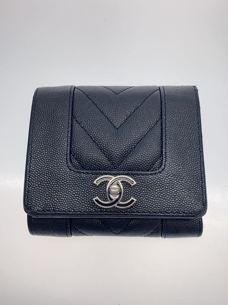 CHANEL Compact Wallet Mademoiselle Chevron V‑Stitch Caviar Black F/S Pre-Loved