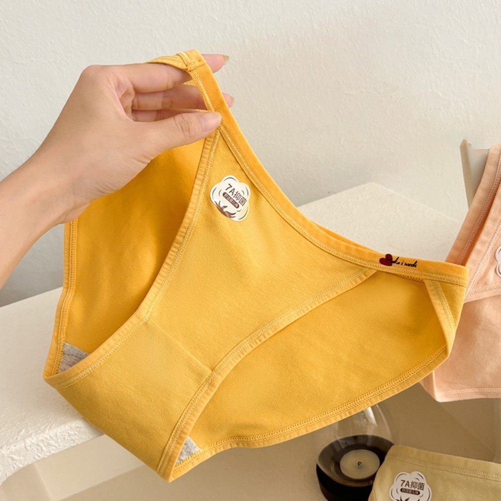 Breathable Cotton Women's Triangle Underwear Comfortable for All Seasons