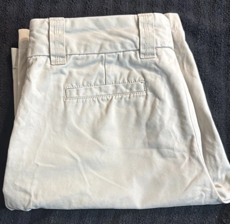 Tommy Hilfiger Cream Cargo Shorts for Women Size 6