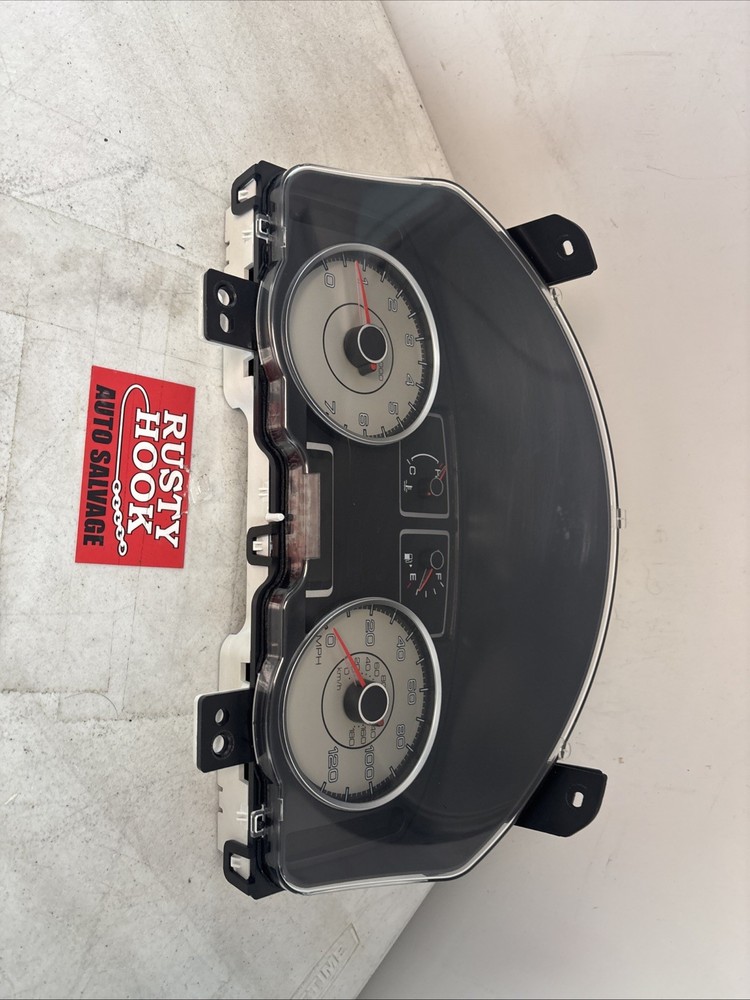 2008 TAURUS Speedometer Cluster MPH  VP5F9F10A855 136k Miles