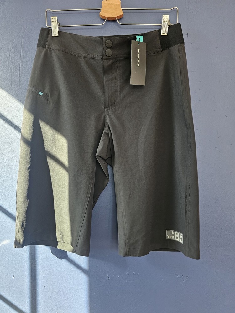 Yeti Rustler Shorts Men's M Black MTB Shorts
