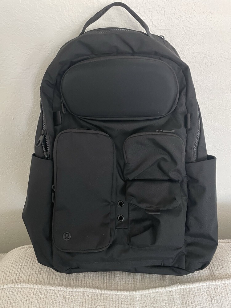 Lululemon Large Cruiser Backpack in Black with Multiple Organizer Pockets