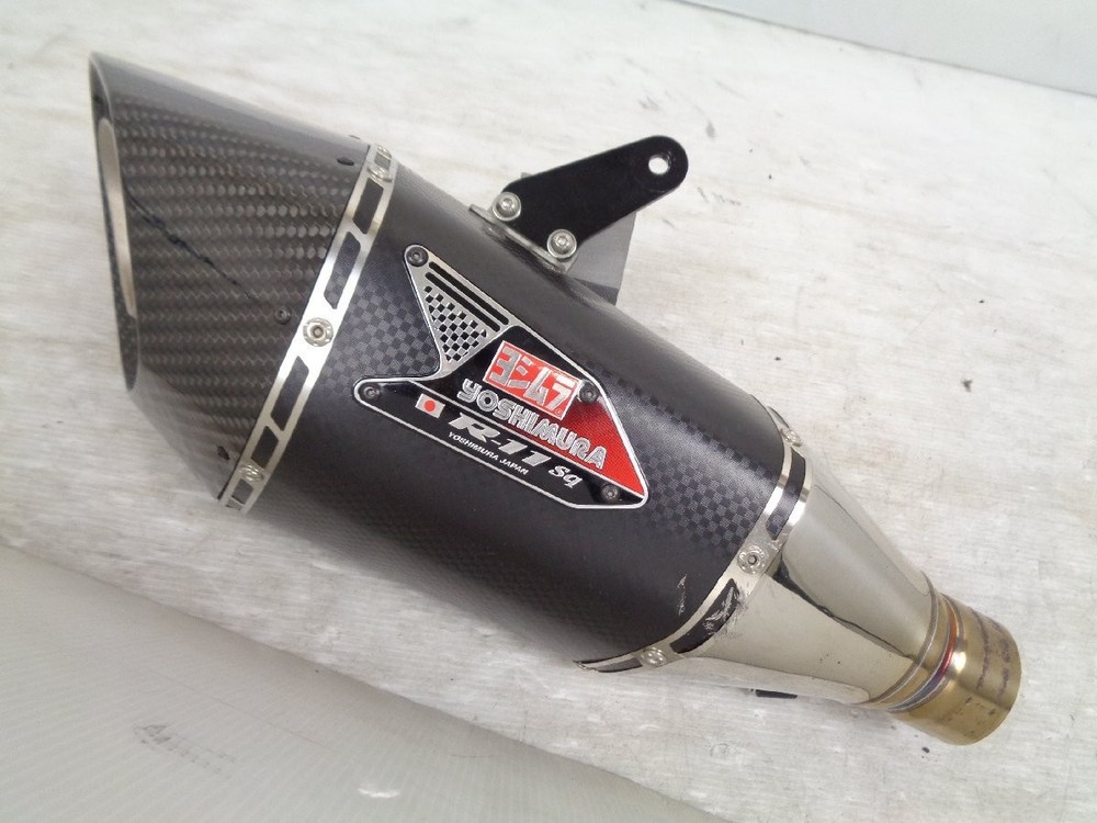 Yoshimura R-11Sq Cyclone Slip-On Exhaust Suzuki GSX-R1000R 2017-2022 SM USED