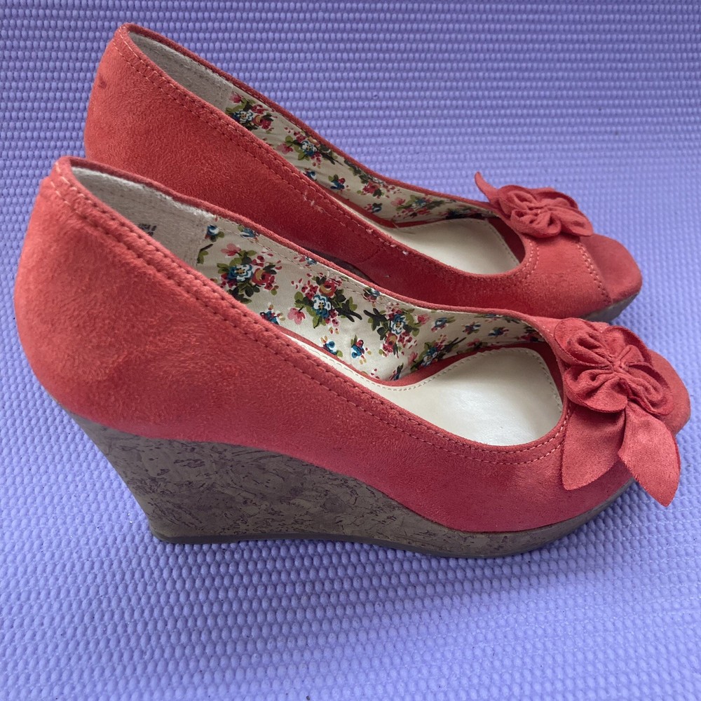 American Eagle Cork Wedge Shoes with Bow Peep Toe Slip On Red size  8m
