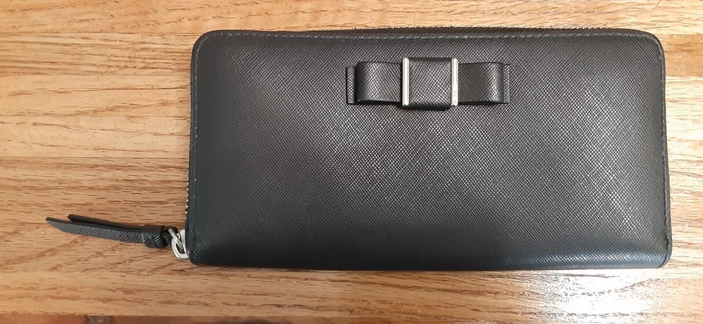 Coach Darcy Zip Around Wallet in Black With Bow – 8x4x1 – Brand New