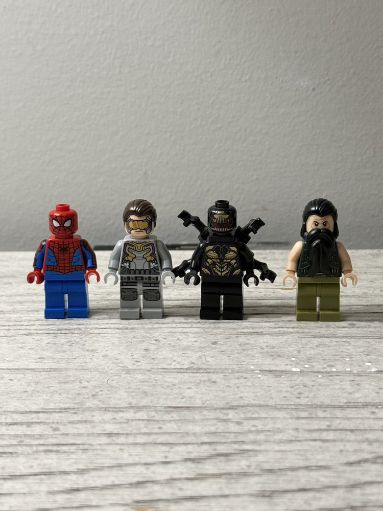 LEGO Marvel Super Heroes Minifigures Lot of 4 Collectible