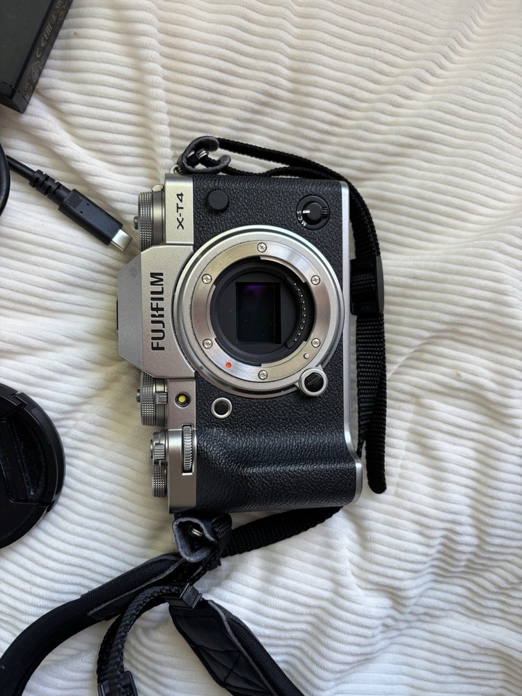 Fujifilm X-T3 26.1MP Digital Camera - Silver (Body Only)