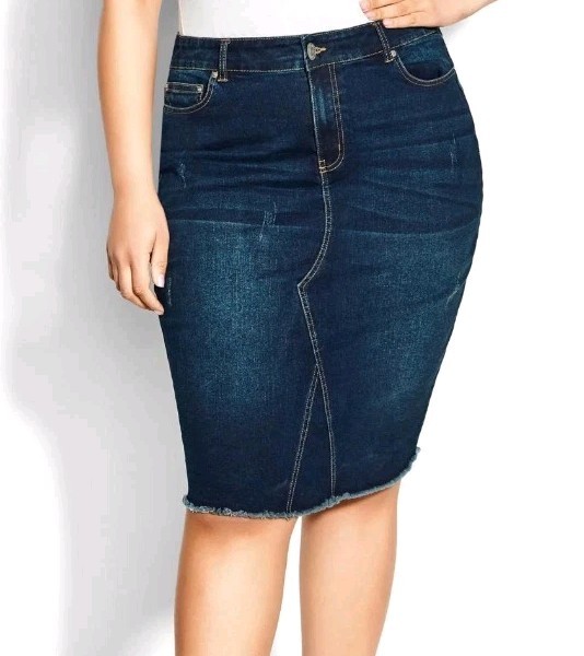 New Avenue @ Evans Dark Wash Denim Skirt Size 26 NWT