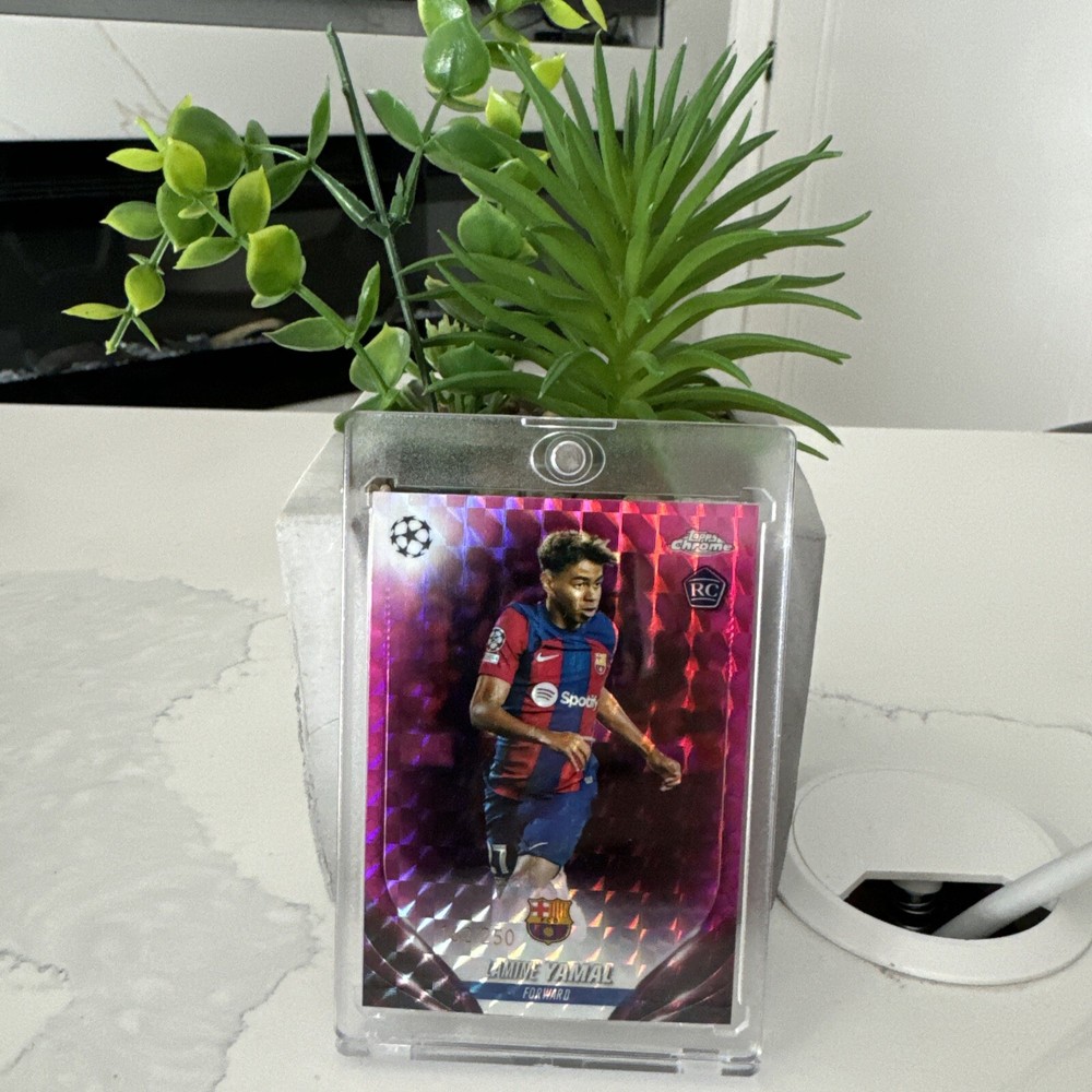 2023-24 Topps Chrome UEFA Lamine Yamal #64 RC Rookie Pink Geometric 162/250