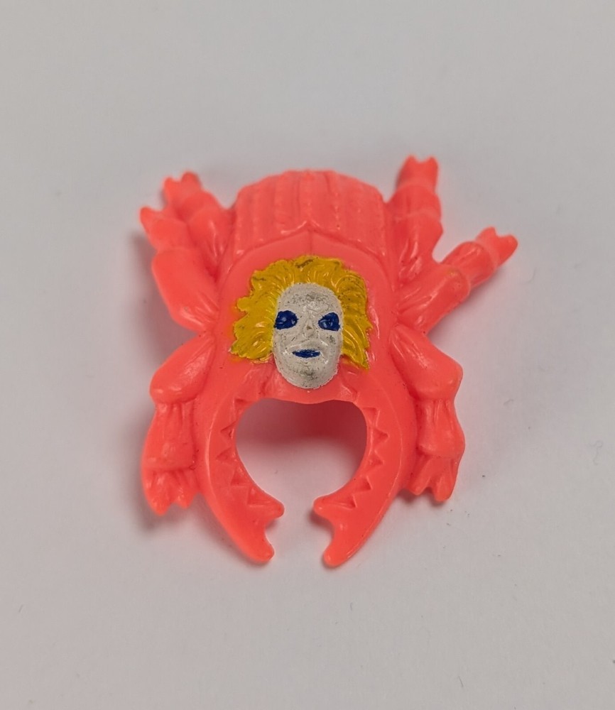 1989 Kenner Showtime Beetlejuice Action Figure with Cockroach Accessory Part 2