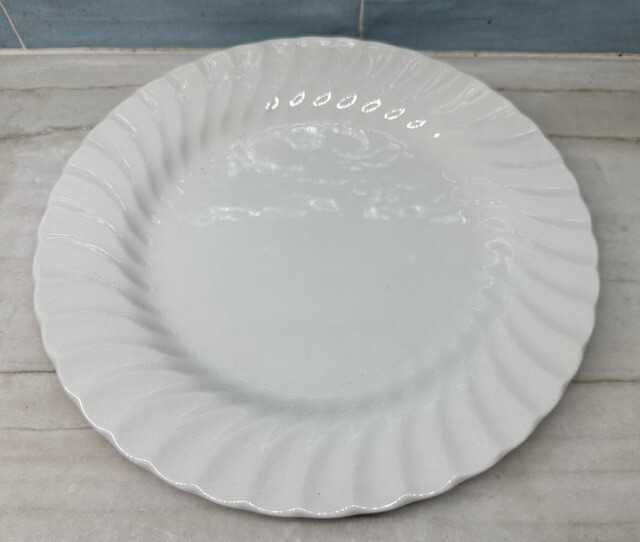 Johnson Brothers Regency Dinner Plate - 9 7/8