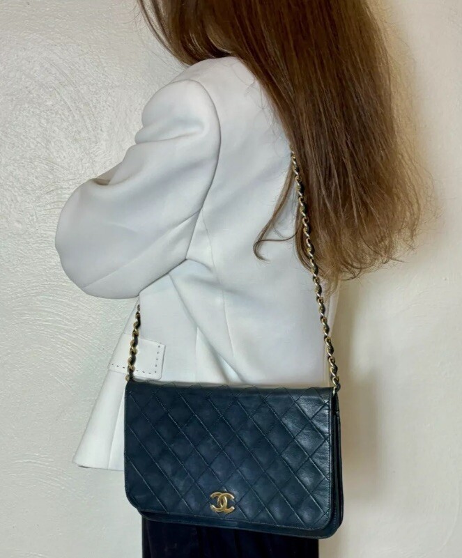 CHANEL Matelasse Chain Shoulder Bag in Black Lamb Skin with CC Logo