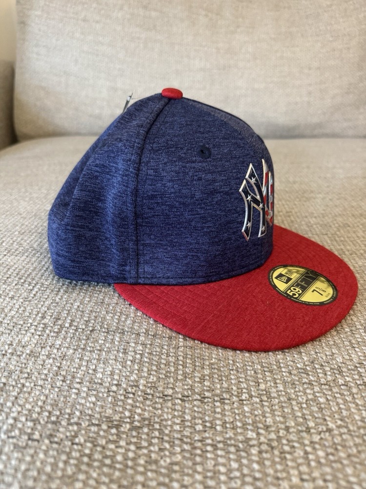 New Era Yankees 7 5/8 USA Flag July 4th 59Fifty Blue And Red Fitted Hat Cap