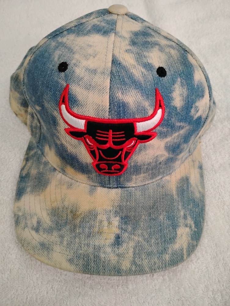 Chicago Bulls NBA Denim Acid Wash Mitchell & Ness Hat Snapback Cap Men