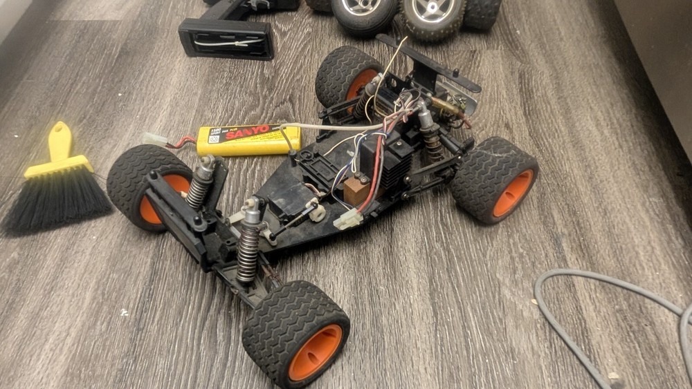 Losi JrXT vintage RC Car With Extras