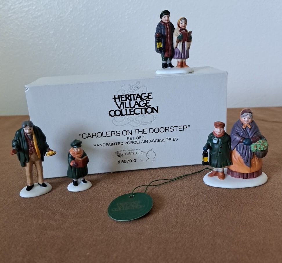 Dept 56 Carolers On The Doorstep Heritage Village Collection