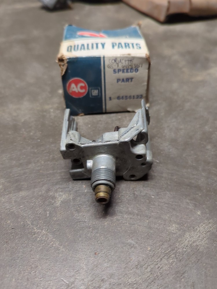 NOS 65-67 Corvette Speedometer Frame W/Worm Gears & Magnet Dash Gauge 66