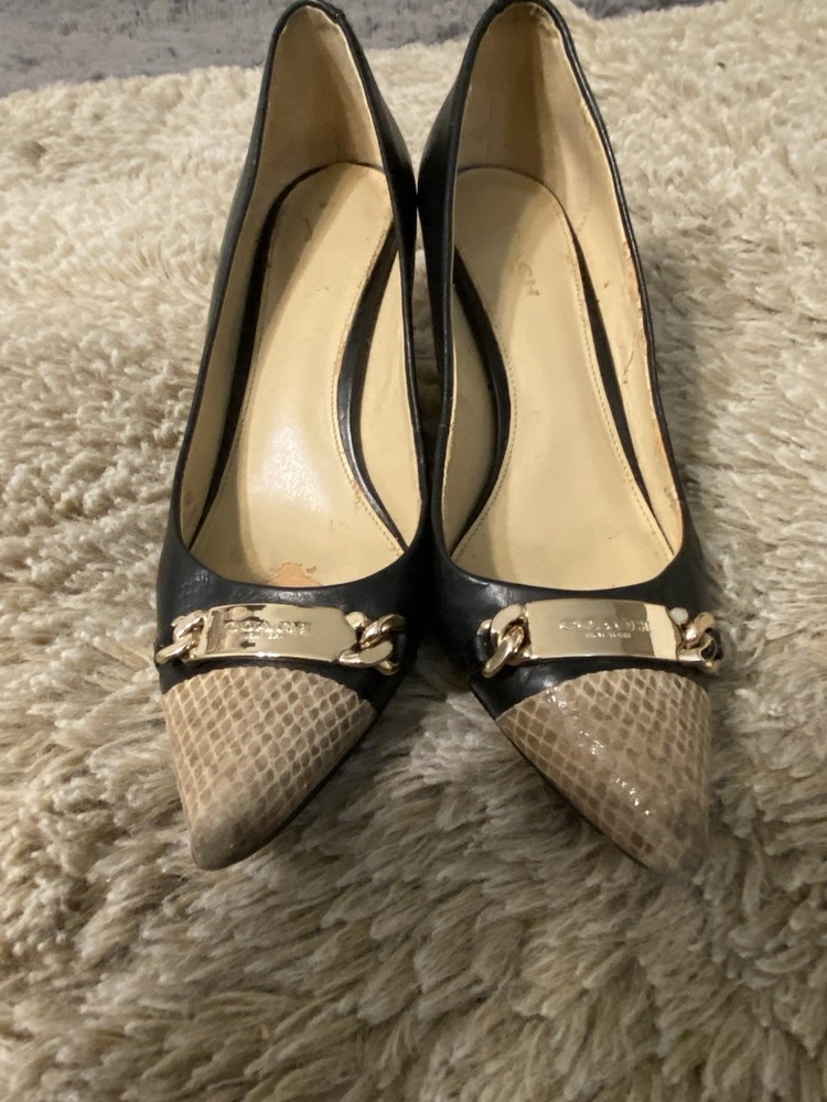 Coach Black Snakeskin Heels Pointed Toe 6.5 B Off-White