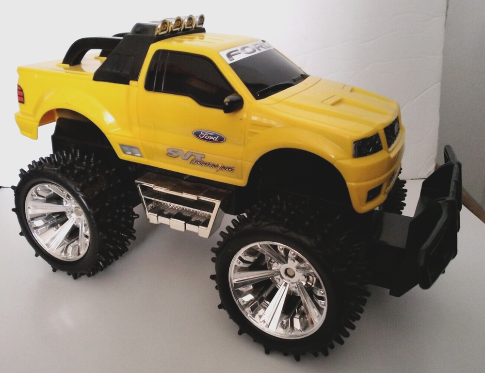 Mattel 2000 Yellow SVT Lightning Ford Tyco 2585 FH Wireless Remote Control RC Truck