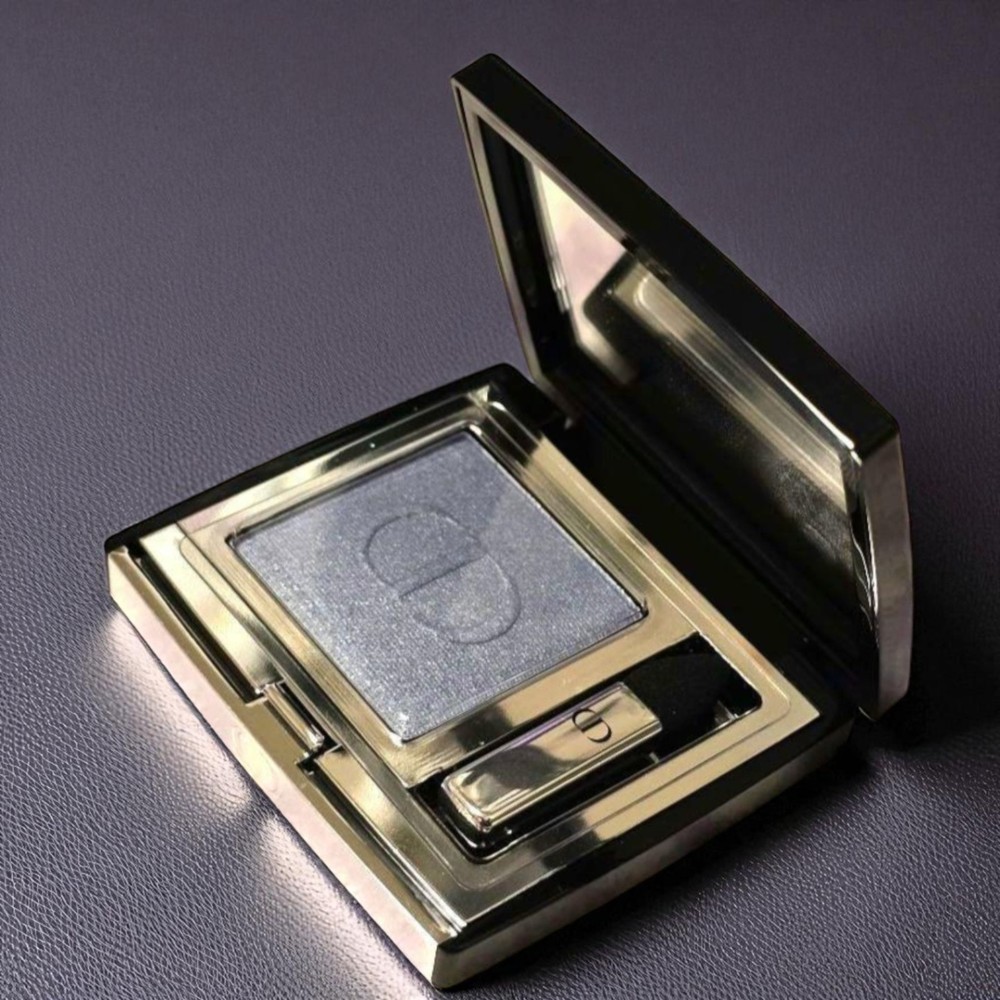 Dior 240 Denim Monocourle Long-Wear Pigmented Eyeshadow