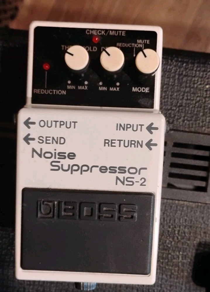 Boss Roland NS-2 Noise Suppressor Gate Guitar Effect Pedal