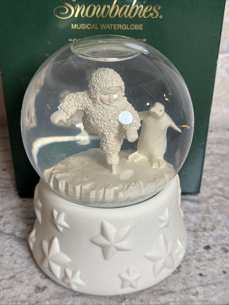 Vintage Department 56 Snowbabies Skate with Me Musical Waterglobe Mint Condition