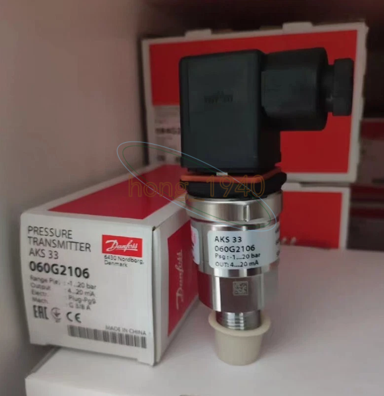 1pcs New DANFOSS AKS 33 060G2106 Pressure Transmitter