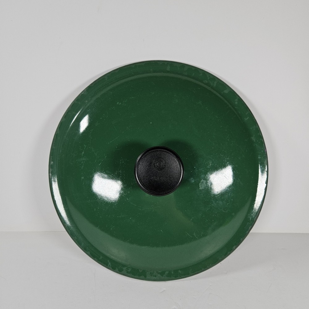 Le Creuset Green Enameled Cast Iron 8.5