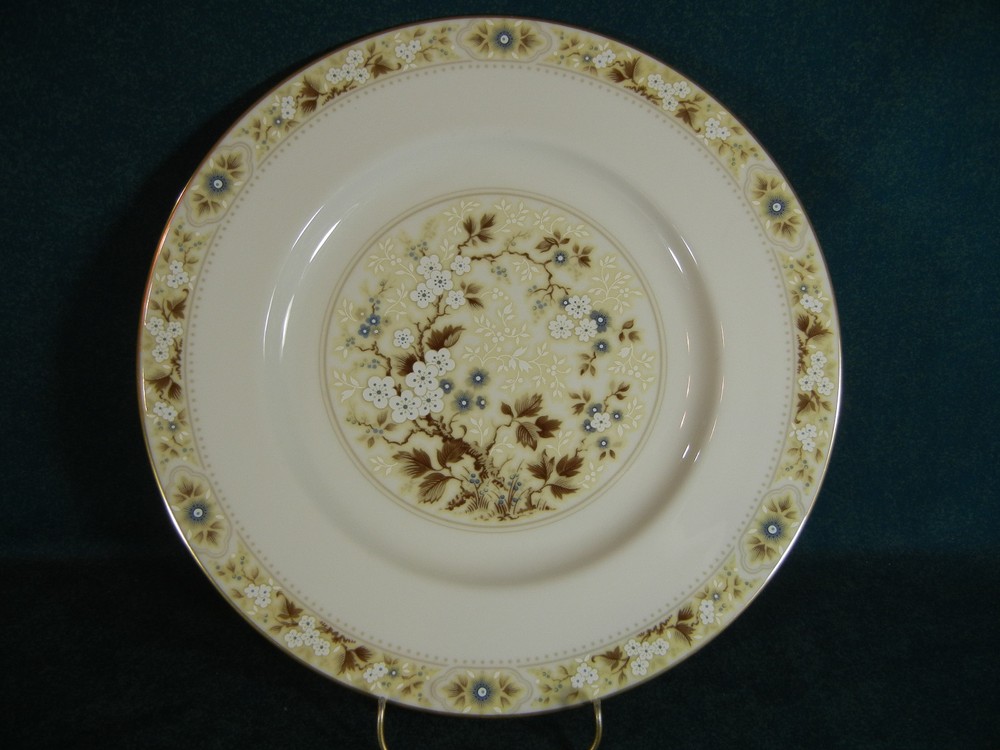 Royal Doulton Mandalay TC1079 Fine Bone China Dinner Plates