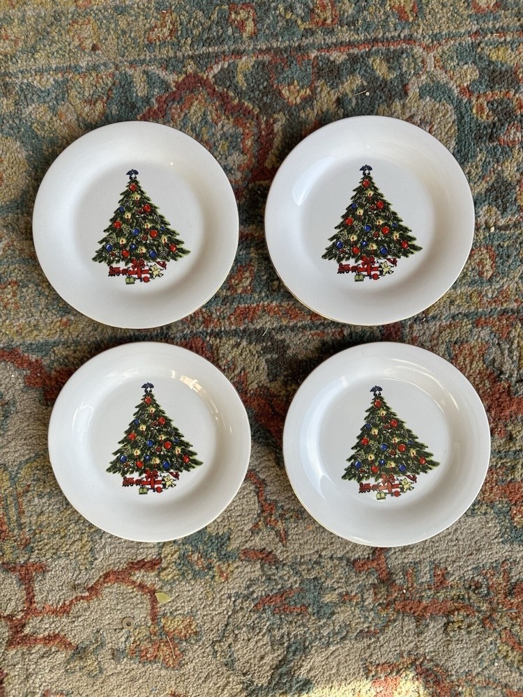 Set Of 4 Century Christmas Tree Plates 7 1/2”