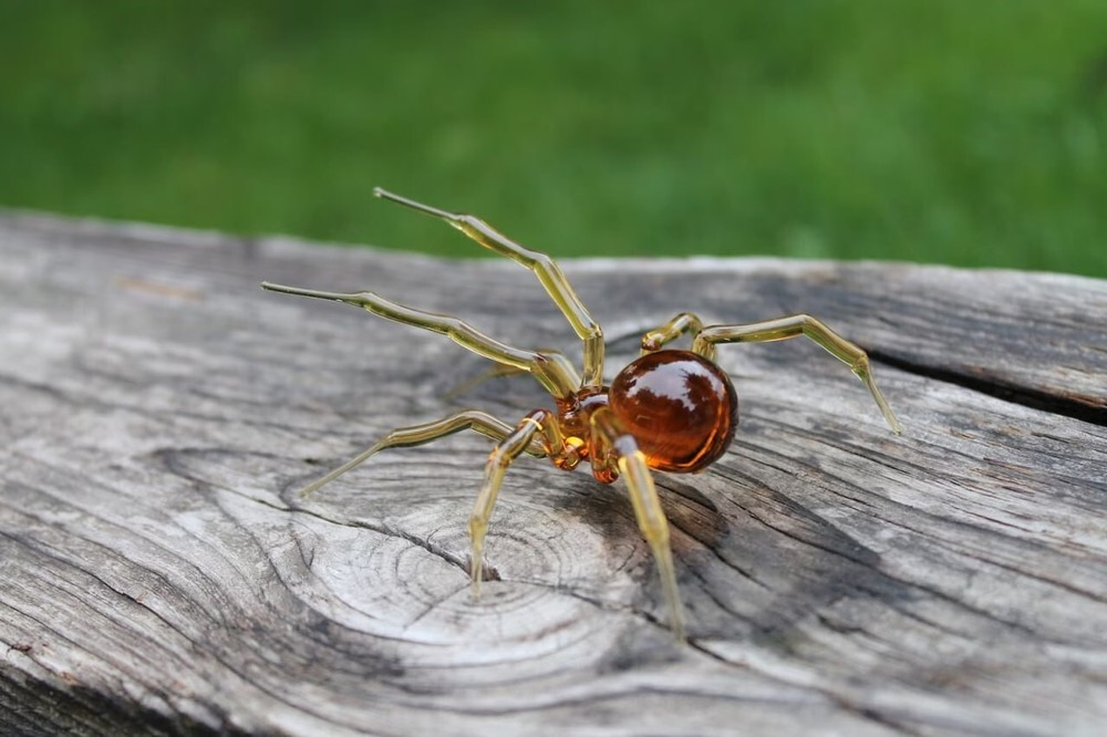 Handcrafted Glass Spider Lampwork Figurine Art Glass Animal Sculpture