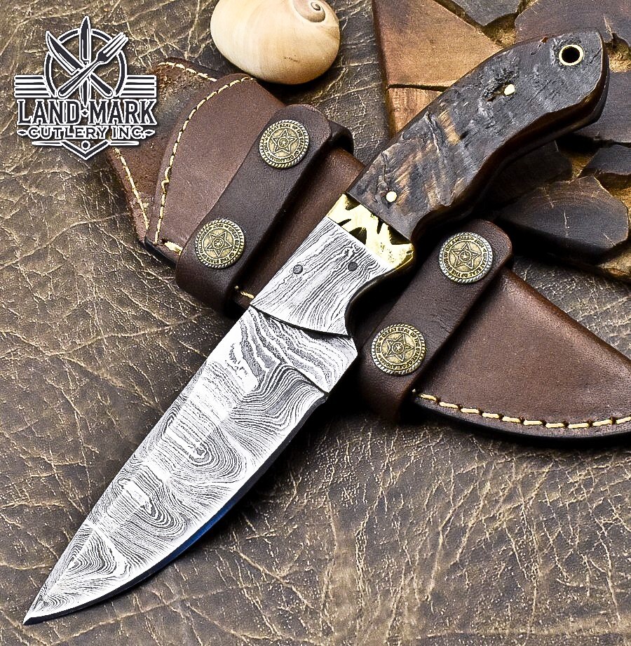 Damascus Steel Hunting Skinner Knife with Ram Horn Handle