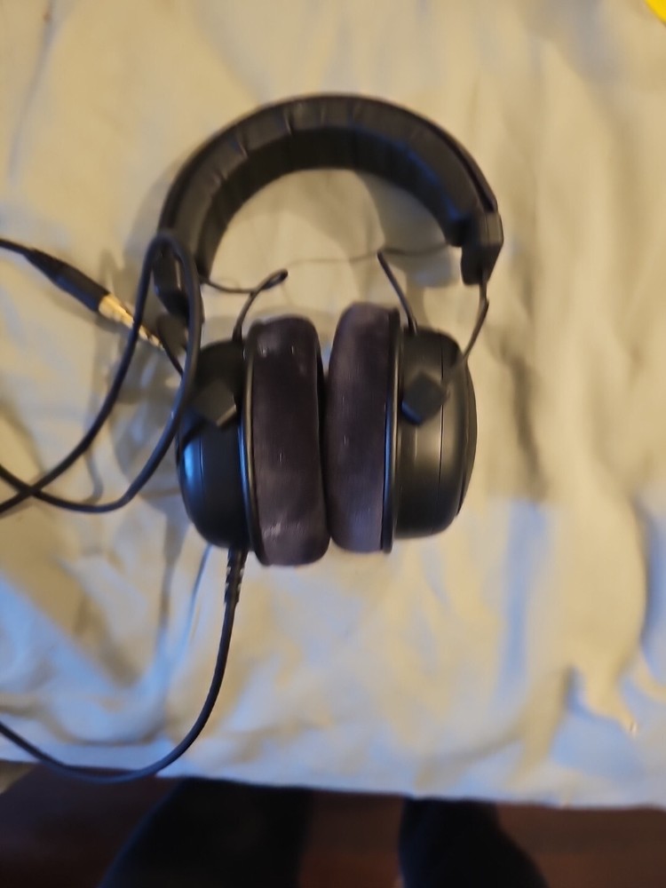 Beyerdynamic TYGR 300 R gaming headphones (barely used) - Great Condition