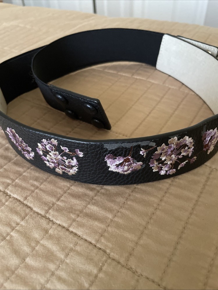 White House Black Market Elastic Waist Belt Black & Floral Lilac Design Size XL