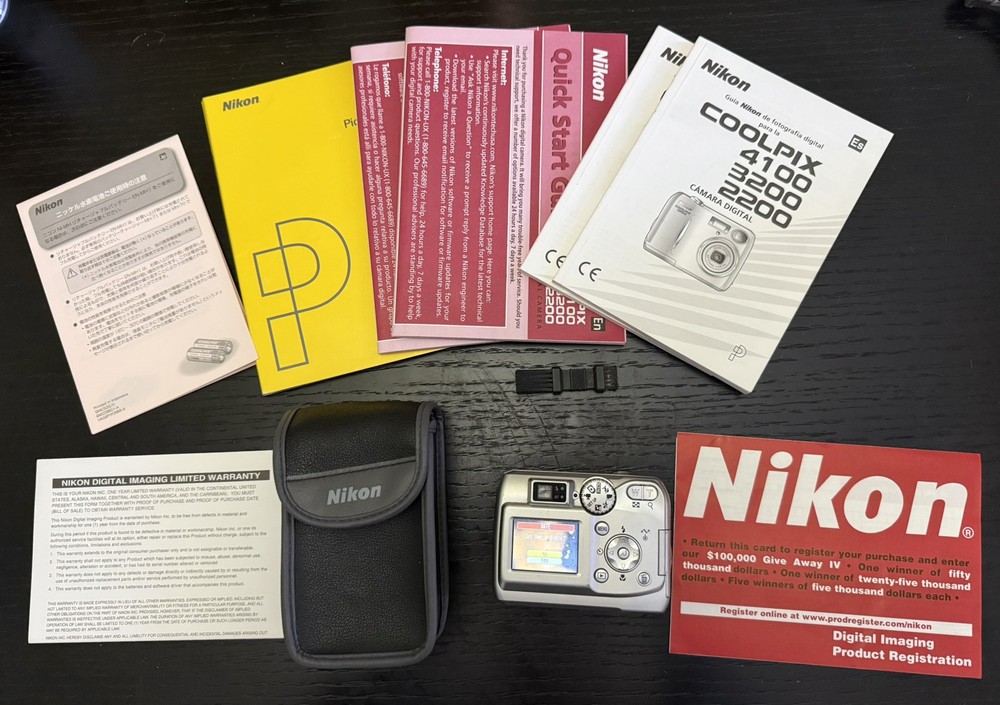 Nikon Coolpix 4100 4.0MP Digital Camera E4100 w CD Software & Manuals - Works