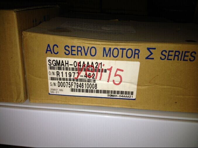 AC SERVO MOTOR SGMAH-04AAA21 NEW GENUINE 400W 200V 2.8A 1.27N.M 3000r/m #A6-3