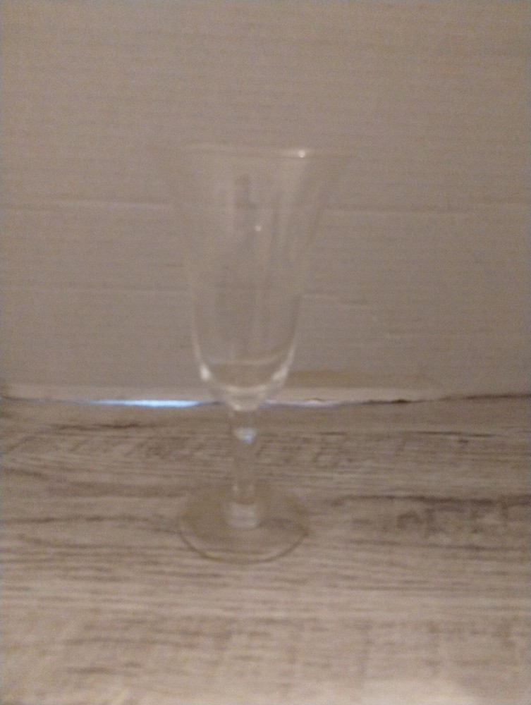 Laurel Wreath Etched Fluted Cordial Glass Set  