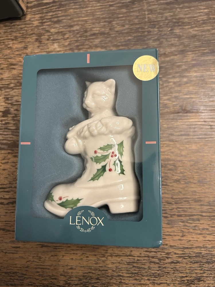 Vintage 1997 Lenox Cat in a Stocking Ornament Holly Berry 5