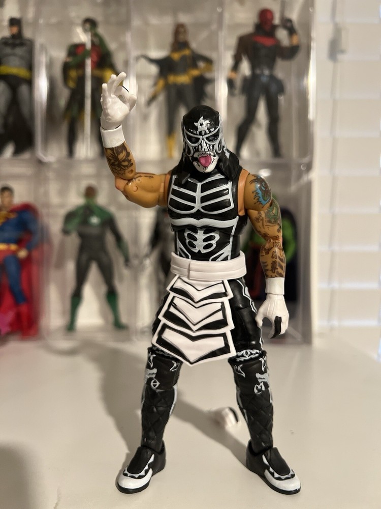 AEW Pentagon Jr.  Action Figure (All Elite Wrestling Ser. 2 Unrivaled Collection