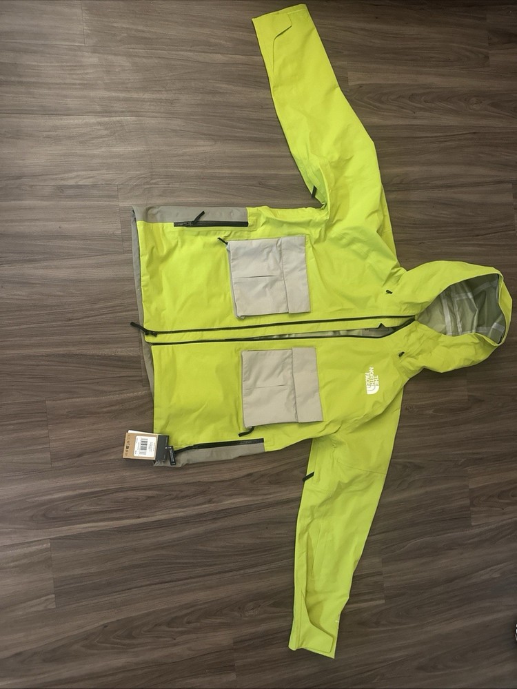 The North Face M Dragline Waterproof Jacket XL in Meadow Grass Green - $450
